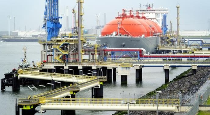 Ukraine đã ký thỏa thuận nhập khẩu 100 triệu m3 LNG từ Ba Lan