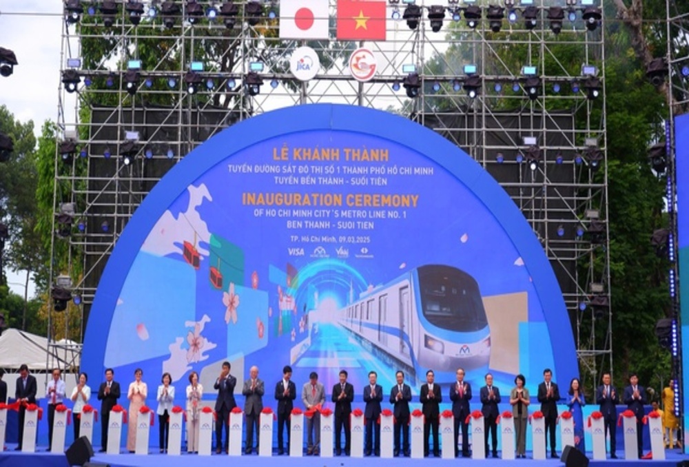 Tuyến metro đầu tiên của TP. HCM chính thức khánh thành, khởi đầu cho 355km đường sắt đô thị