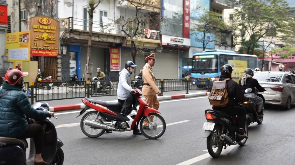 Từ 2025: Người đi xe máy vi phạm biển báo này có thể bị phạt 14 triệu đồng, nhiều người rất chủ quan