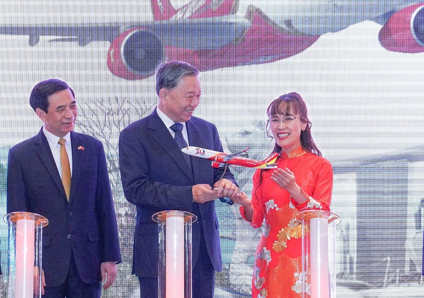 Tổng Bí thư Tô Lâm chứng kiến Vietjet mở đường bay Singapore – Phú Quốc, ký thỏa thuận tài chính 300 triệu USD