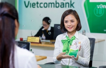 Cổ phiếu VCB tăng cận trần trong ngày chốt quyền trả cổ tức gần 50%