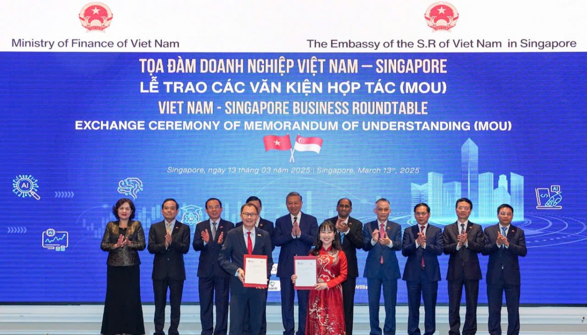 Trường Đại học VinUni của tỷ phú Phạm Nhật Vượng và Đại học NTU (Singapore) ký kết hợp tác liên minh chiến lược