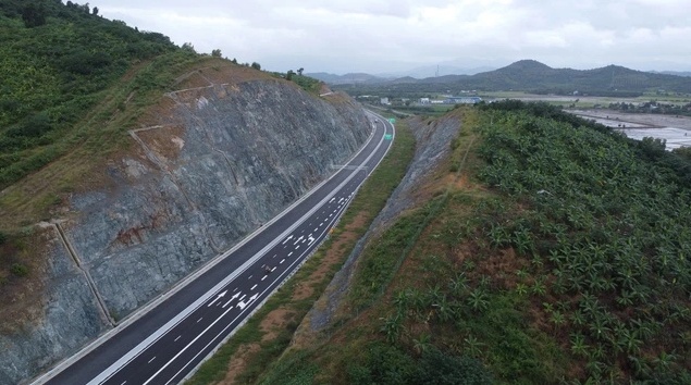 Liên danh Sơn Hải thi công vượt tiến độ, gần 70km trên cao tốc 12.000 tỷ đồng sẵn sàng thông xe sớm