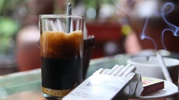 Người Việt đang thắt chặt chi tiêu, chỉ dành 21.000 đồng cho một ly cà phê!