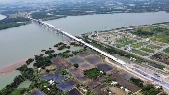 Chỉ hơn tháng nữa, sẽ thông xe kỹ thuật cây cầu lớn nhất Vành đai 3 TP. HCM qua tỉnh sở hữu sân bay lớn nhất Việt Nam