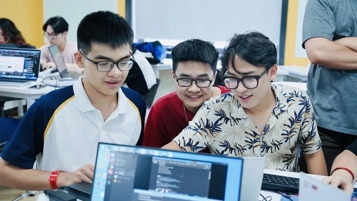 Cựu CEO Google chỉ thẳng ‘số phận’ của nghề lập trình viên, phụ huynh tham khảo để định hướng nghề nghiệp cho con