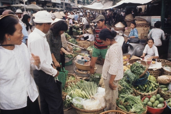 Hòn ngọc Viễn Đông: Ký ức bát cơm độn khoai, sắn và hành trình cất cánh vươn xa