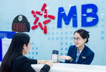Từ nay, MB có thay đổi lớn liên quan đến rút tiền không cần thẻ tại cây ATM