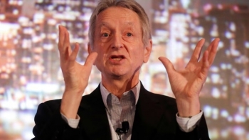 Phát triển AI như nuôi hổ con: Geoffrey Hinton cảnh báo về những nguy cơ tiềm ẩn