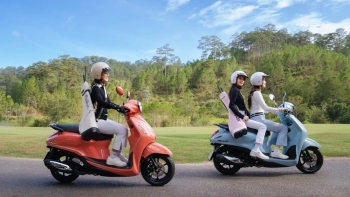 Mẫu xe tay ga Nhật có thiết kế thanh lịch, 'ăn xăng' 1,6L/100km, so kè trực diện với Honda Lead