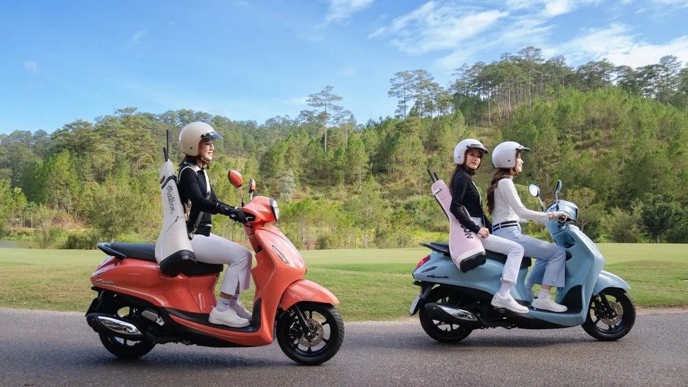 Mẫu xe tay ga Nhật có thiết kế thanh lịch, 'ăn xăng' 1,6L/100km, so kè trực diện với Honda Lead