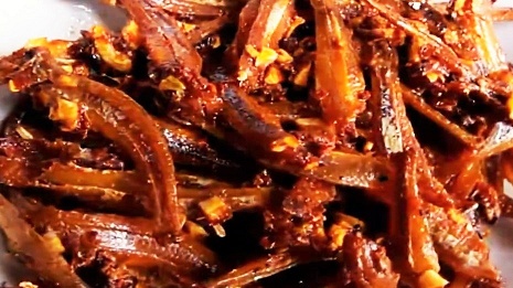 Ngỡ ngàng với loại cá quen mặt ở chợ Việt: Canxi cao gấp 25 lần cá hồi, giá siêu rẻ