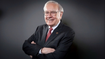 Huyền thoại Warren Buffett: 94 tuổi và vẫn chèo lái đế chế đầu tư lớn nhất thế giới