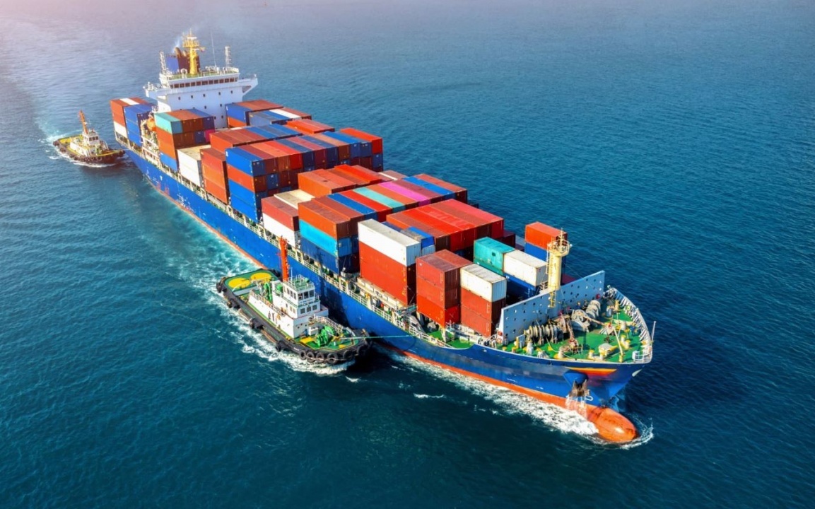 Cơn sốt vận tải do lo ngại thuế quan tại Mỹ: Lợi nhuận trước mắt, suy thoái đang tới gần