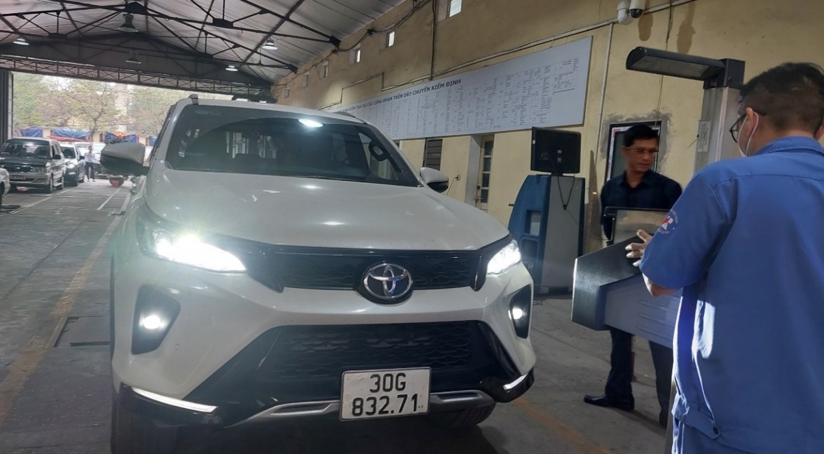 Từ 2025: Người đi ô tô sẽ bị phạt nặng nếu tự ý lắp thiết bị này trên xe, tài xế biết để gỡ bỏ ngay