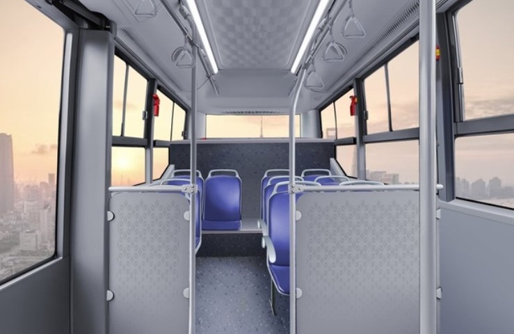 VinFast ra mắt xe buýt điện cỡ nhỏ và xe chuyên chở học sinh tích hợp công nghệ cảnh báo bỏ quên trẻ em