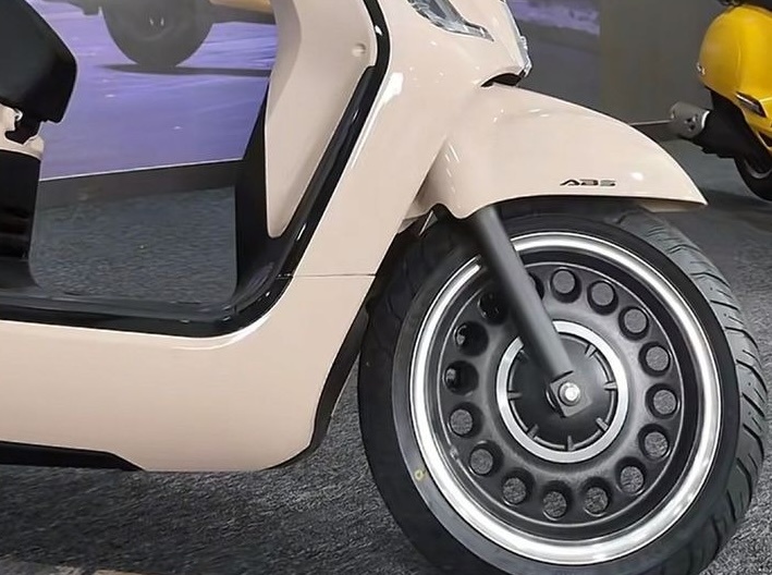 Honda ra mắt mẫu xe ga phong cách cổ điển: Giá rẻ như cho, trang bị vượt phân khúc lại tiết kiệm xăng