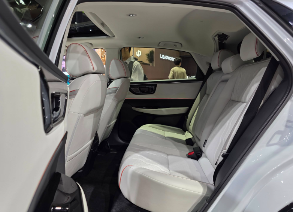Honda bước vào cuộc đua xe điện với mẫu SUV: Giá chưa đến 600 triệu, thiết kế ‘đô con’ nhưng tiện nghi