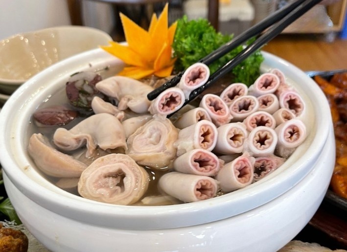 Quán Lòng Chát cơ sở TP Hồ Chí Minh vừa đón đoàn kiểm tra an toàn thực phẩm đột xuất