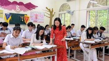 Cả nước thiếu 120.000 giáo viên, Bộ GD-ĐT hành động khẩn để tìm người 'gieo chữ'