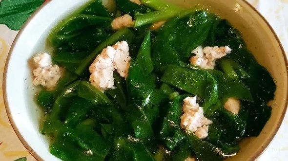 Từng mọc đầy hàng rào, loại rau dân dã nay thành đặc sản phố thị: Giá rẻ, bán đầy chợ Việt, lợi ích bất ngờ