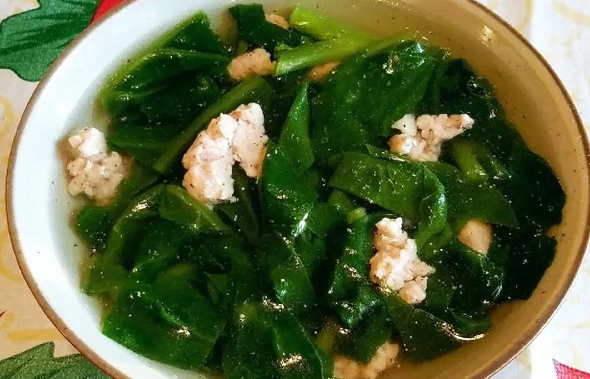 Từng mọc đầy hàng rào, loại rau dân dã nay thành đặc sản phố thị: Giá rẻ, bán đầy chợ Việt, lợi ích bất ngờ