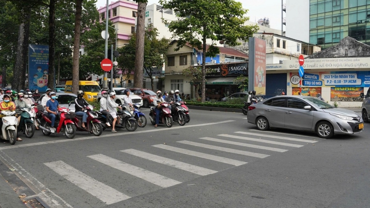 Từ 2025: Lỗi sẽ bị coi như vượt đèn đỏ của ô tô và bị phạt từ 18-20 triệu đồng, người dân biết để chấp hành