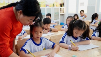Tin vui: Đề xuất xếp lương giáo viên ngang hàng giáo sư, cập nhật bảng lương mới nhất năm 2025