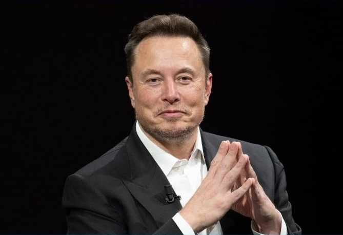 Elon Musk chia sẻ bài viết về 1 chiếc xe điện Trung Quốc, hãng phản ứng dữ dội treo thưởng 18 tỷ để tìm 'kẻ vu khống'