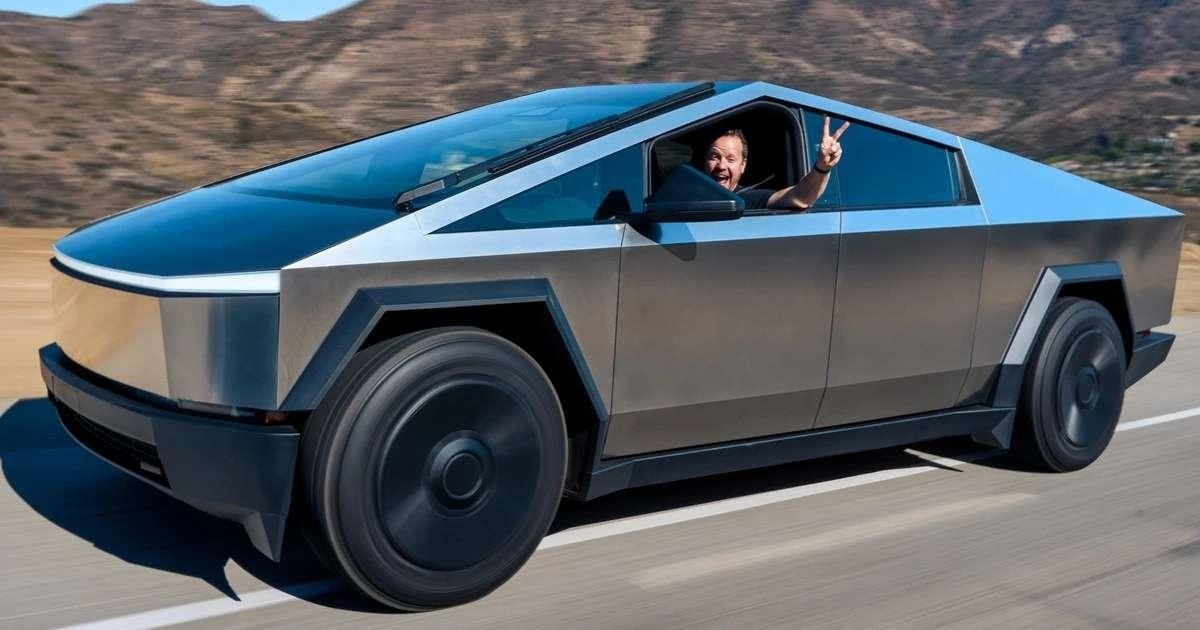 'Con cưng' từng khiến Elon Musk kiêu ngạo giờ ế chỏng chơ vì đắt đỏ, lỗi nhiều