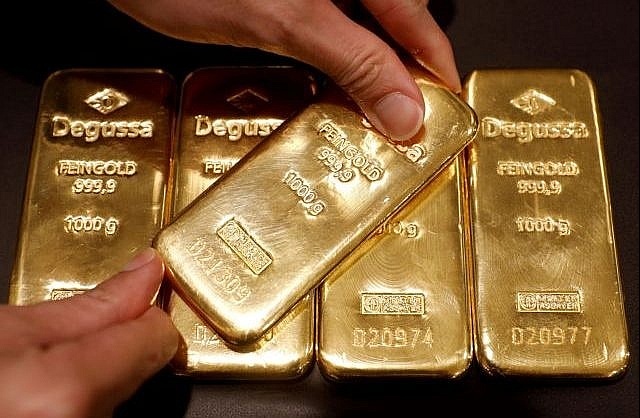 Giá vàng tăng khi USD suy yếu, nhà đầu tư kỳ vọng Mỹ - Trung ‘chốt hạ’ thương chiến