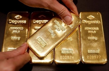 Giá vàng tăng khi USD suy yếu, nhà đầu tư kỳ vọng Mỹ - Trung ‘chốt hạ’ thương chiến