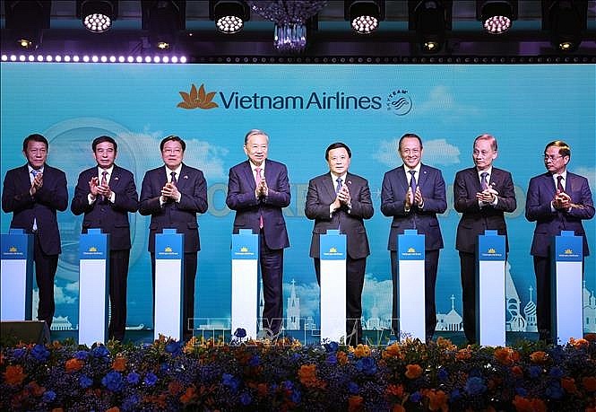 Tổng Bí thư Tô Lâm trực tiếp chứng kiến Vietnam Airlines, Vinpearl, Saigontourist ký loạt thỏa thuận với đối tác Nga
