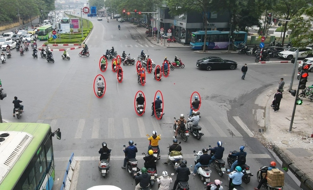 Quy định mới nhất về đèn đỏ, đèn xanh, đèn vàng, nhiều tham gia giao thông chủ quan dễ bị phạt lên tới 20 triệu đồng