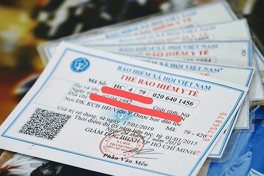 Từ 1/6, dừng cấp thẻ BHYT bản giấy: Người dùng cần làm gì để không gián đoạn quyền lợi?