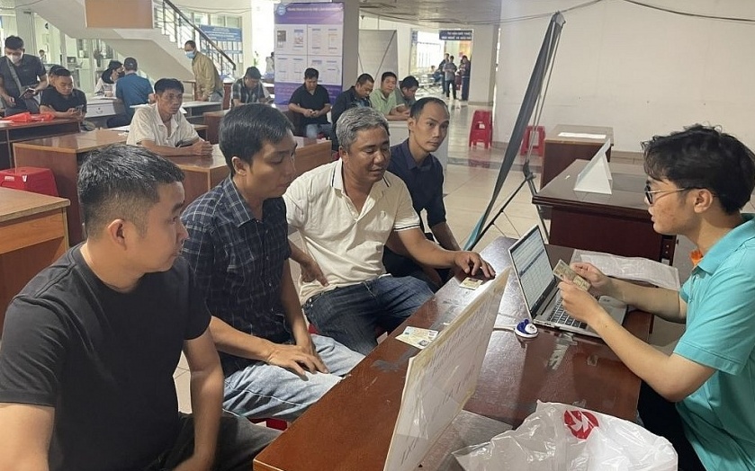 Công ty của tỷ phú Phạm Nhật Vượng tuyển dụng hơn 500 lao động, cam kết thu nhập lên đến 30 triệu đồng/tháng