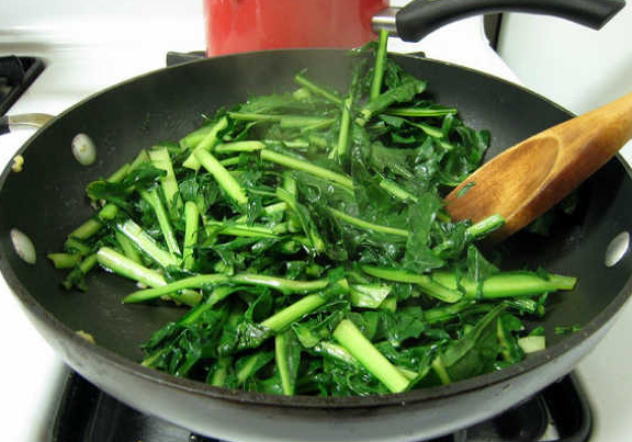 Cây mọc dại ở nông thôn Việt Nam, sang nước ngoài giá hơn 200.000 đồng/kg: Chuyên gia Mỹ 'hết lời khen ngợi'