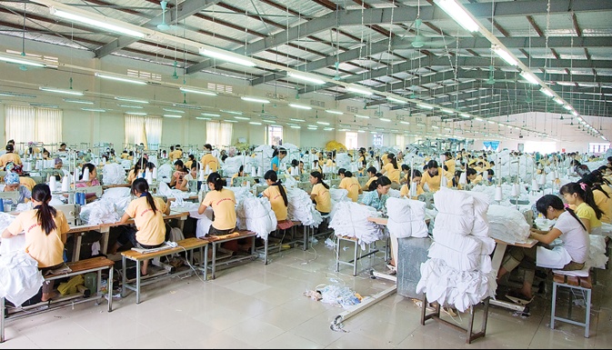 Đối thủ dệt may của Việt Nam hút đơn hàng Mỹ nhờ ưu thế thuế quan, doanh nghiệp Việt cùng lúc giải nhiều bài toán khó