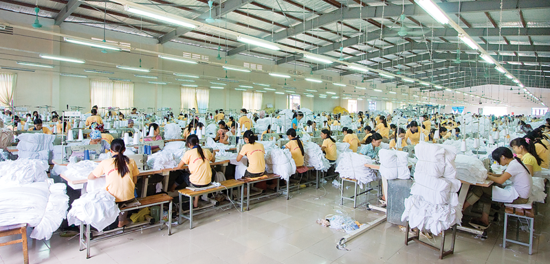 Đối thủ dệt may của Việt Nam hút đơn hàng Mỹ nhờ ưu thế thuế quan, doanh nghiệp Việt cùng lúc giải nhiều bài toán khó
