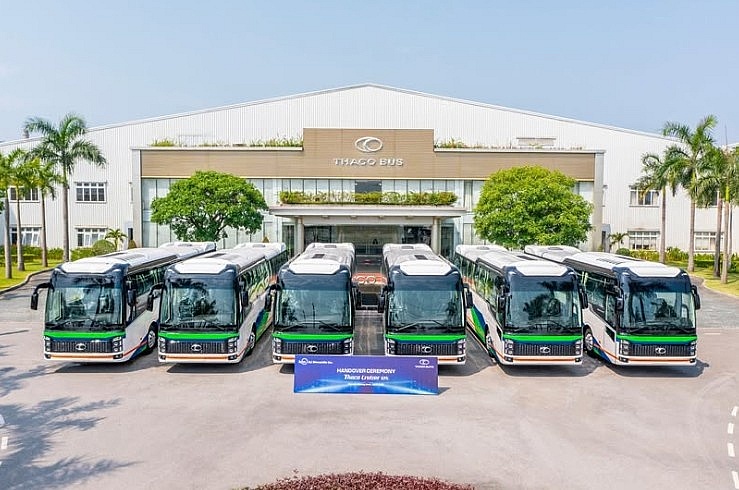 THACO của ông Trần Bá Dương vừa xuất khẩu lô xe nội địa hóa đến hơn 70%, phục vụ quốc gia 116 triệu dân