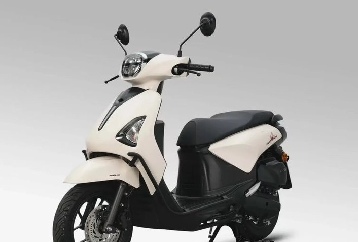 Mẫu siêu tay ga mới của Honda giá chỉ 29 triệu đồng: Thiết kế cổ điển nhưng phong cách, xăng đổ một lần đi mãi không hết