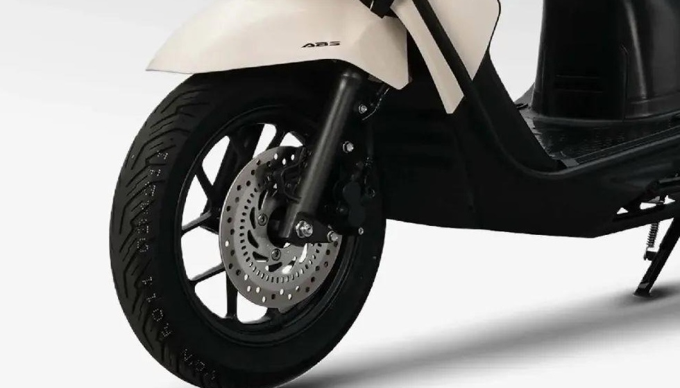 Mẫu siêu tay ga mới của Honda giá chỉ 29 triệu đồng: Thiết kế cổ điển nhưng phong cách, xăng đổ một lần đi mãi không hết
