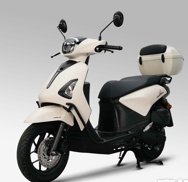 Mẫu siêu tay ga mới của Honda giá chỉ 29 triệu đồng: Thiết kế cổ điển nhưng phong cách, xăng đổ một lần đi mãi không hết
