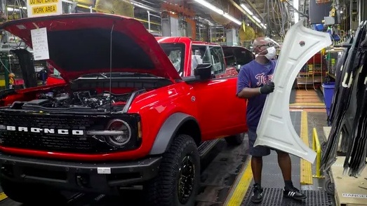 Công nhân Ford tuồn phụ tùng ra ngoài suốt hai năm không bị phát hiện