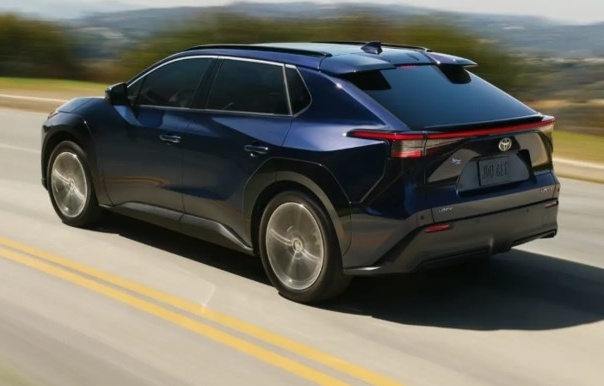 Toyota 'lột xác' dòng xe điện duy nhất đang bán tại Mỹ: Đổi tên, nâng tầm để cạnh tranh Tesla và GM