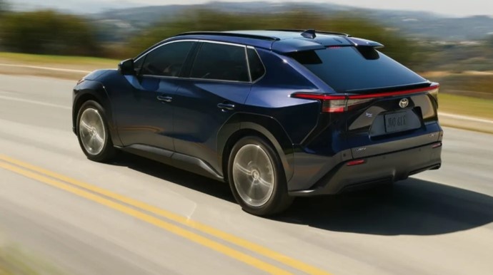 Toyota 'lột xác' dòng xe điện duy nhất đang bán tại Mỹ: Đổi tên, nâng tầm để cạnh tranh Tesla và GM