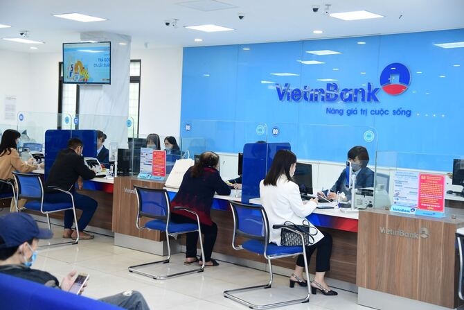 Giữa sóng nợ xấu và NIM co hẹp, VietinBank 'ém' hơn 27.000 tỷ đồng chờ 'bung' lợi nhuận