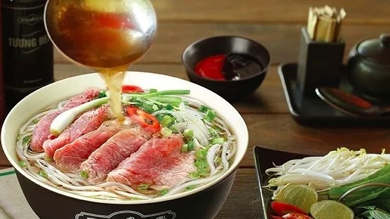 Khách Việt bất ngờ khi ăn bát phở bò ở sân bay Thái chỉ 70.000 đồng, rẻ hơn Nội Bài 4 lần