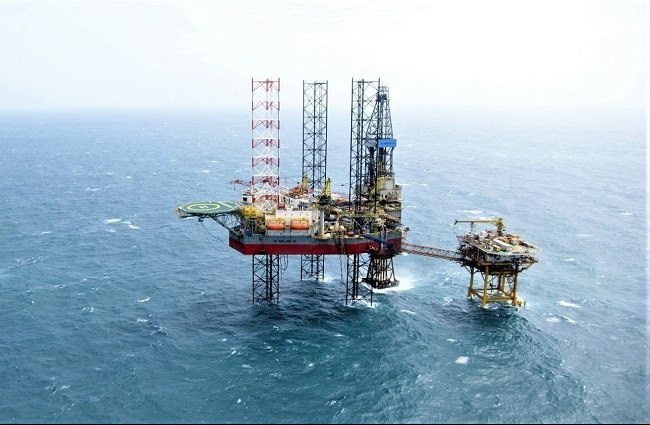 Giàn khoan của PVD vượt ngàn hải lý đến Indonesia, phục vụ hợp đồng kéo dài 3 - 5 năm