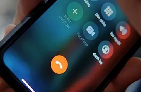 Sau cuộc điện thoại lạ, nữ sinh ở Hà Nội làm theo hướng dẫn chuyển khoản gần 3 tỷ đồng thì phát hiện bất thường, vội vã báo công an